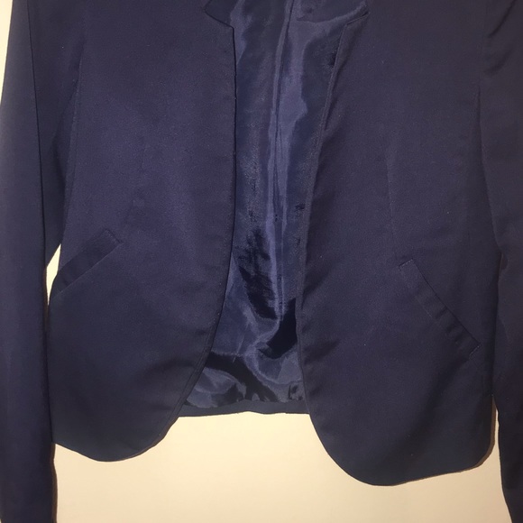 H&M Blazer. Size 6 - Picture 4 of 4